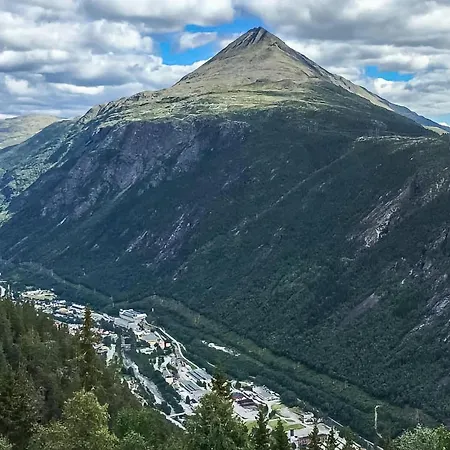 Vakantiehuis Cozy In With House A Mountain View *